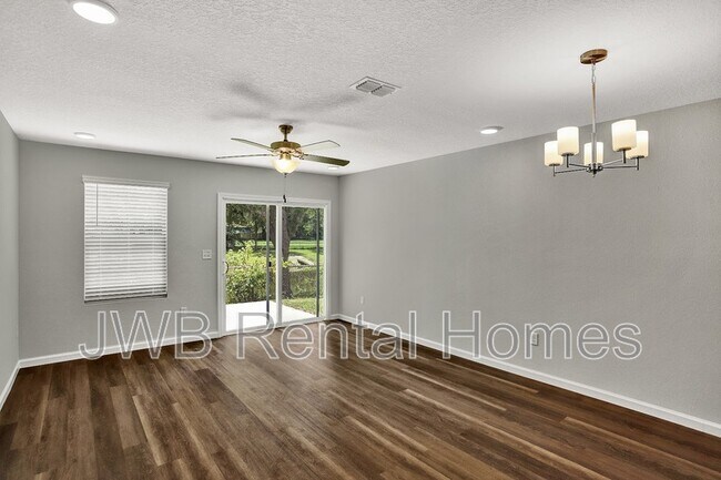 Foto del edificio - 6452 Hughes St