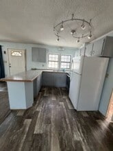 Building Photo - 7670 E 280 N