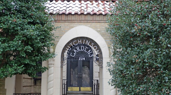 Foto del edificio - Hutchinson Gardens