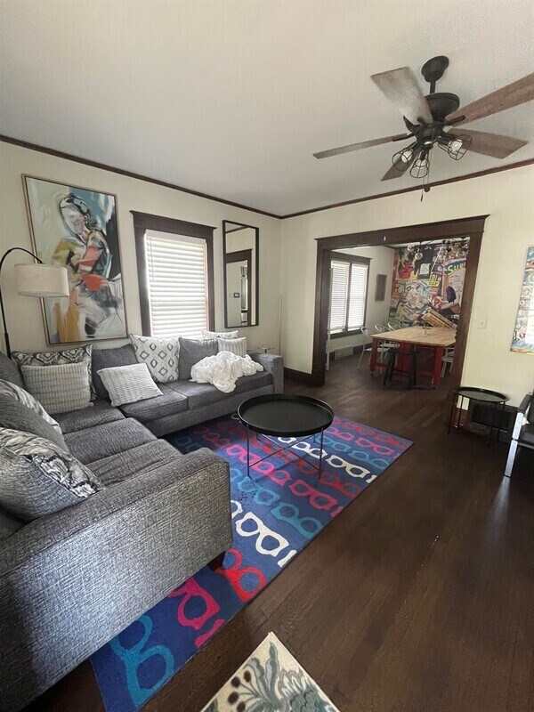 Foto del edificio - 4525 Parker St