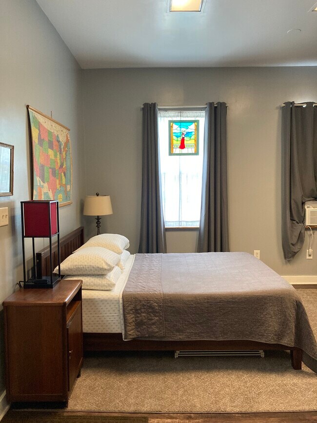 Foto del edificio - 1910 Donner St