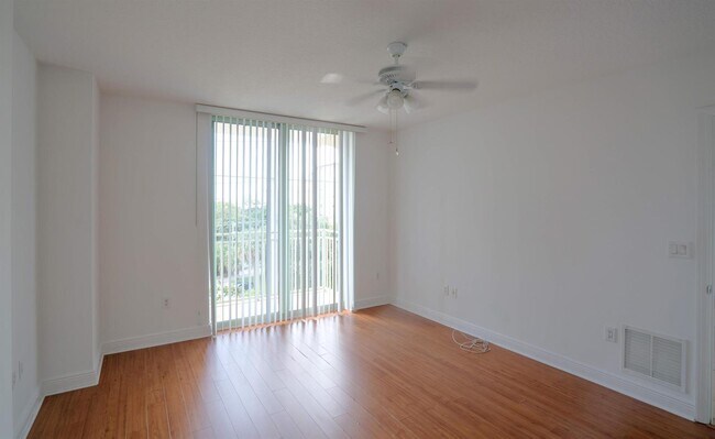 Building Photo - 610 Clematis St