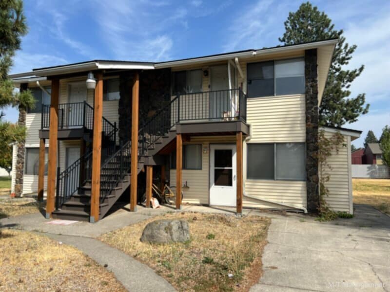 Primary Photo - 1 br/1 bath valley 4plex - ground floor unit
