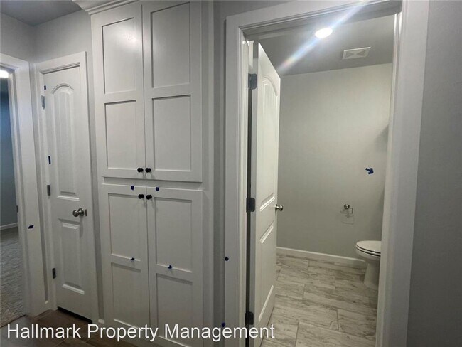 Building Photo - 4 br, 2 bath House - 585 Hackberry Ln.