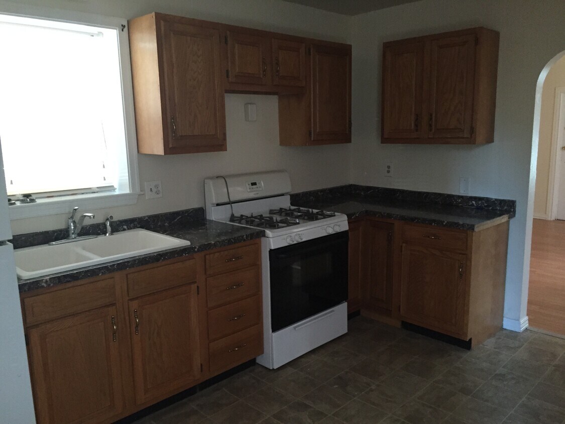 506 N Queen St, Lancaster, PA 17603 Apartments at 506 N Queen St