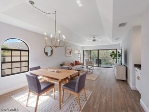 Building Photo - 709 Augusta Blvd