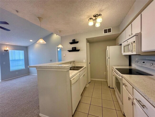 Foto del edificio - 2212 Grand Cayman Ct