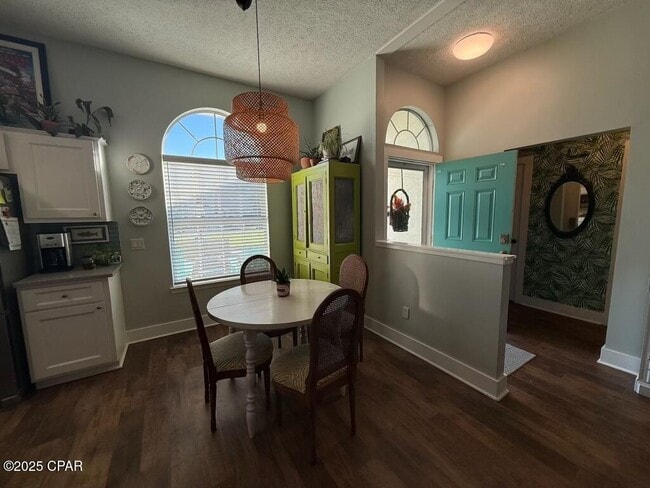 Building Photo - 128 Seaclusion Cir