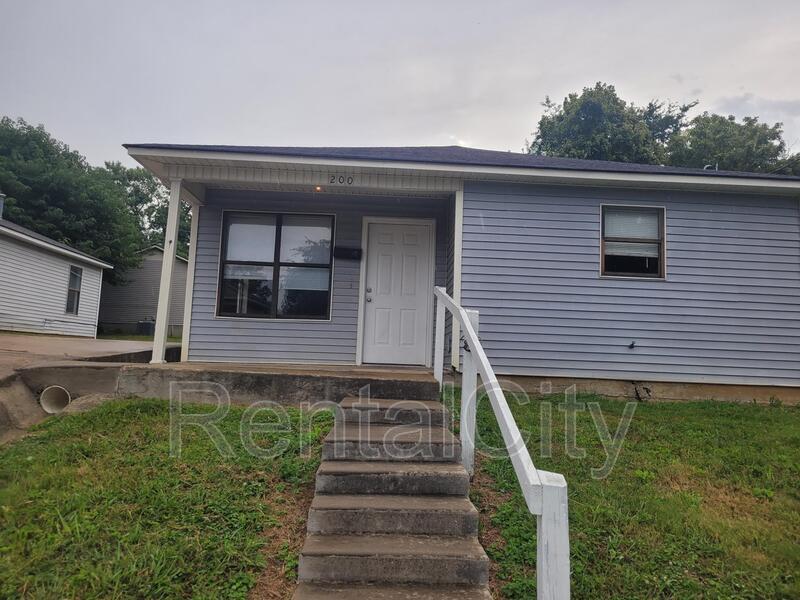 200 Harton Ave, Dyersburg, TN 38024 House Rental in Dyersburg, TN