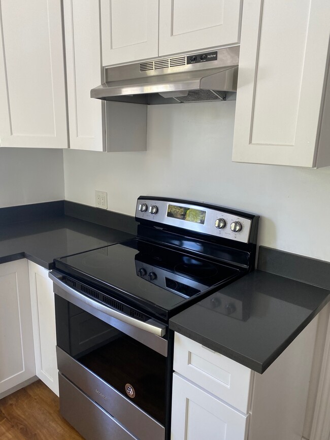 Building Photo - 15488 Del Gado Dr