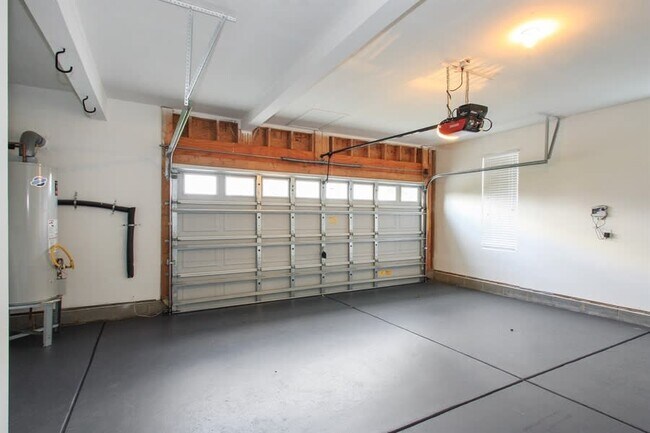 Building Photo - 4500 Sandtyn Dr