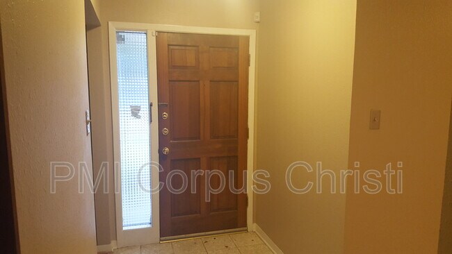 Foto del edificio - 4249 Mulligan Dr