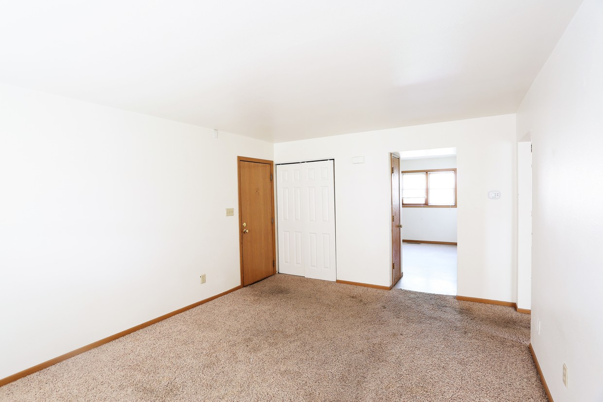 Primary Photo - 2324 6th Ave N