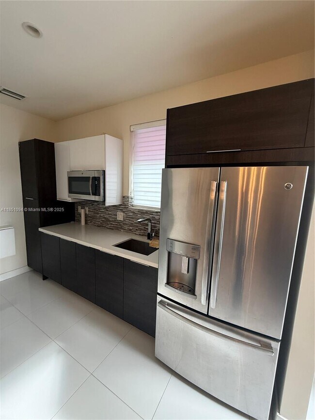 Foto del edificio - 10363 NW 63rd Terrace