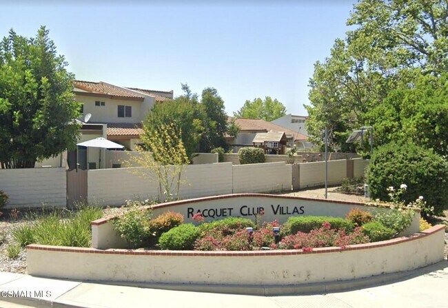 Foto del edificio - 972 Woodlawn Dr