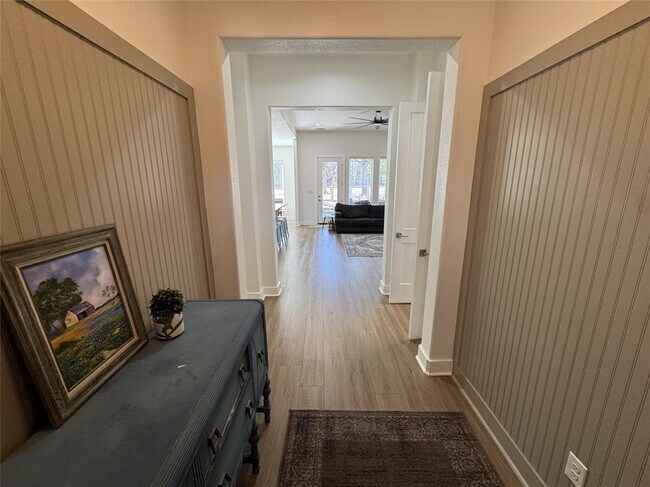 Foto del edificio - 30 Acacia Dr