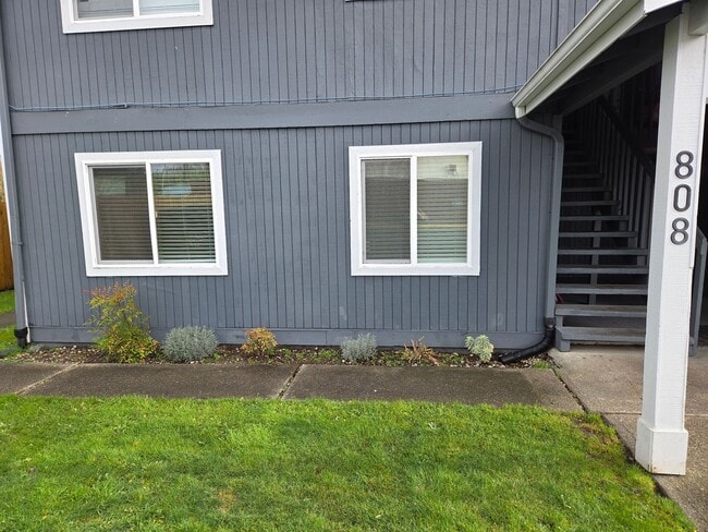 Foto del edificio - Newly Remodeled Two Bed One Bath Unit in the Heart of Sultan