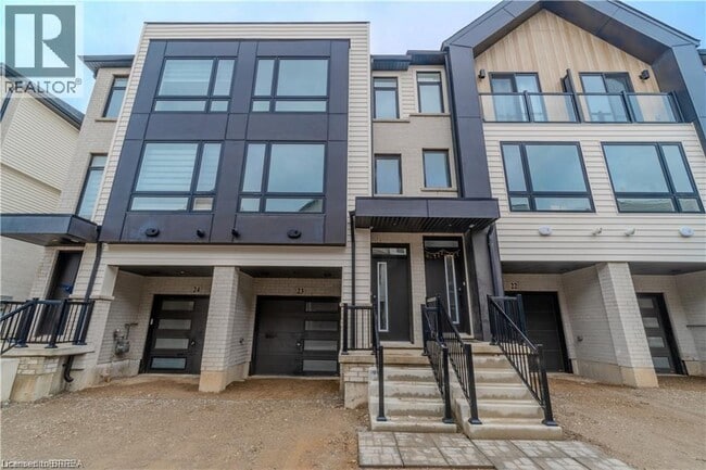 Photo du bâtiment - 55 TOM BROWN Dr