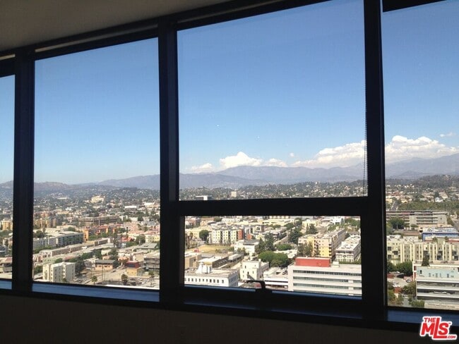 Building Photo - 1100 Wilshire Blvd
