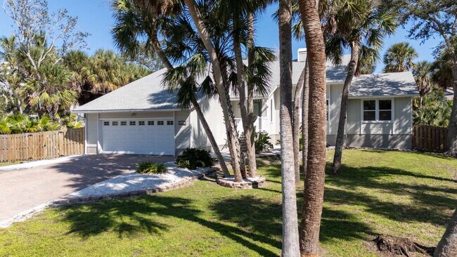 Building Photo - Siesta Key Pool Home - Rent Now with Zero ...