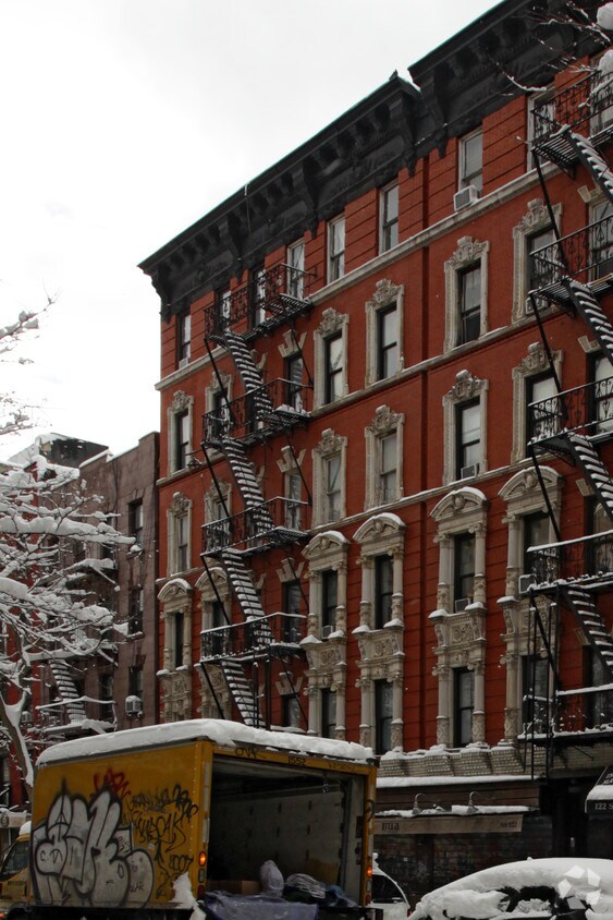 Primary Photo - 126 St Marks Pl
