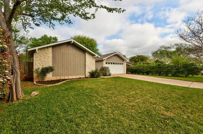 Building Photo - 618 Buckskin Drive, Round Rock, TX 78681 -...