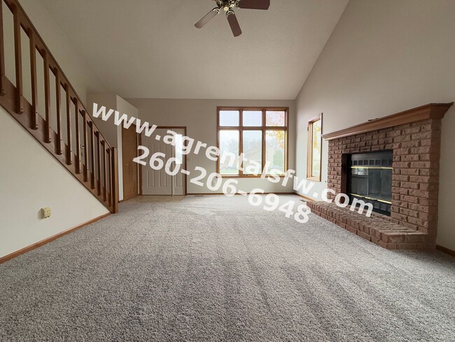 Building Photo - 3 Bedroom House -  $300 off the first mont...