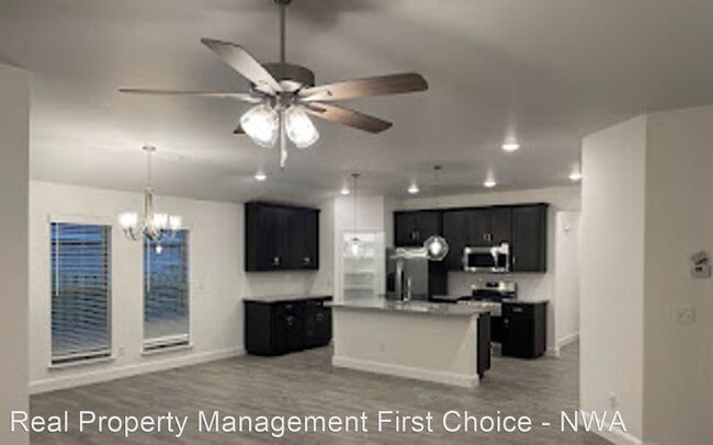 Foto del edificio - 4 br, 2 bath House - 1631 Emmerson Street