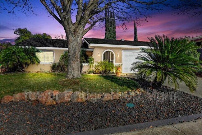Building Photo - 9117 Promontory Way