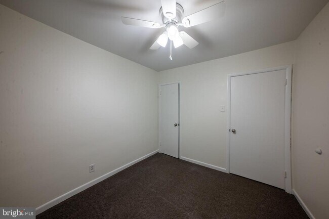 Building Photo - 8124 Langdon St
