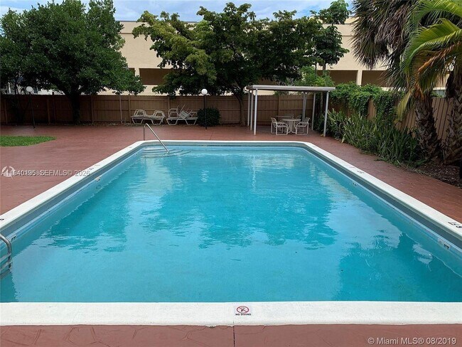 Foto del edificio - 16751 NE 9th Ave