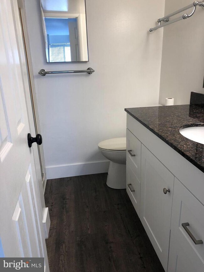 18903 Smoothstone Way Unit 1, Montgomery Village, MD 20886 Apartment