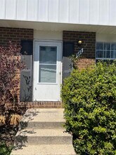 Building Photo - 462 Norvelle Ct