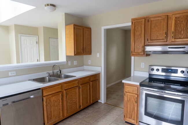 Building Photo - 12420 Grace Hill Ln