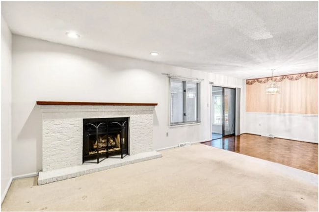 Building Photo - 1181 Pebble Dr