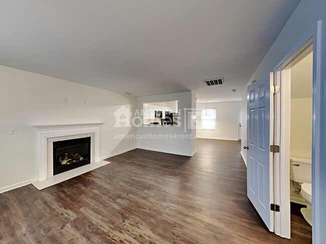 Foto del edificio - 1811 Long Paw Lane