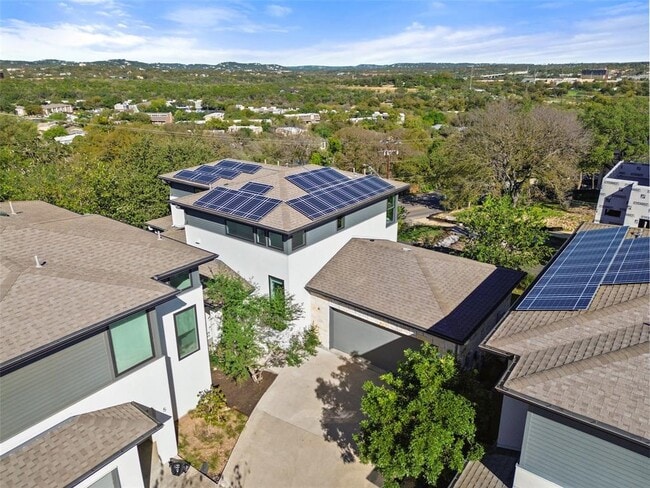 Building Photo - 1303 Azie Morton Rd