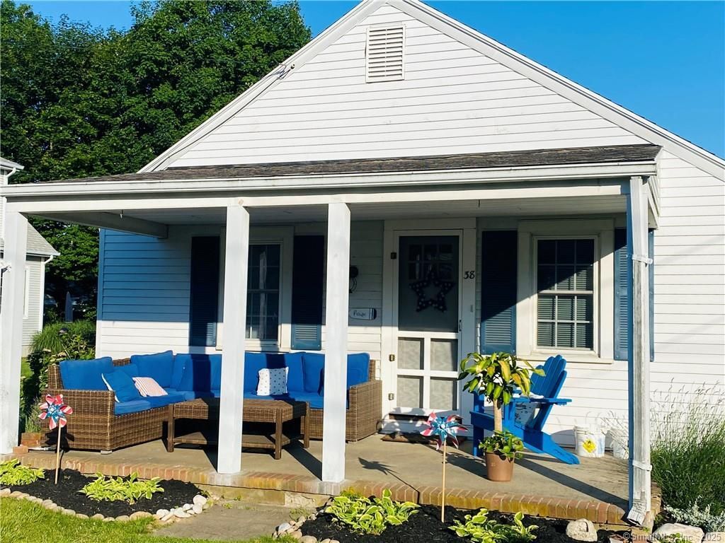 Foto principal - 38 Seabreeze Rd