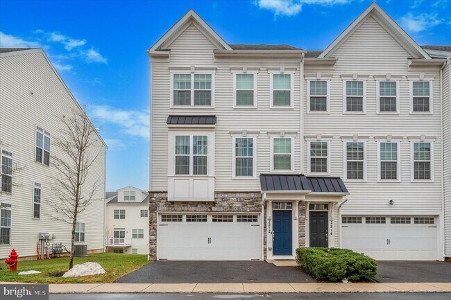 Building Photo - 2212 Evin Dr