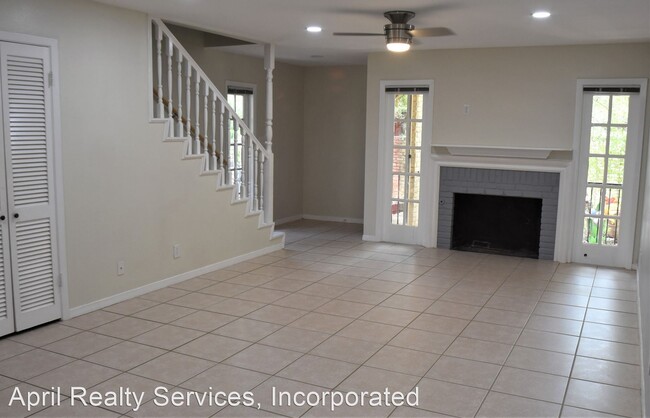 Building Photo - 2 br, 1.5 bath House - 3706 A Meredith St
