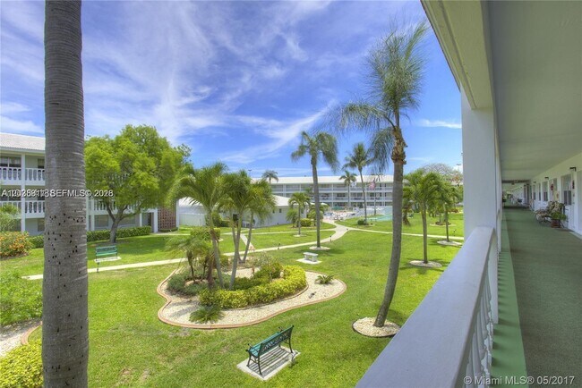 Foto del edificio - 5200 NE 24th Terrace
