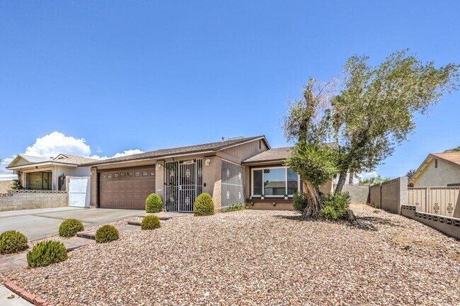 Building Photo - Modern Remodeled Home in Spring Valley