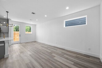 Building Photo - 4612 Crown Grove Ln