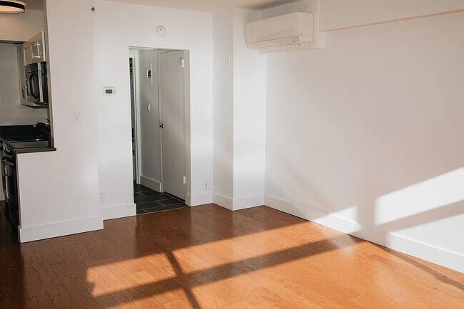 Foto del edificio - 1440 Beacon St