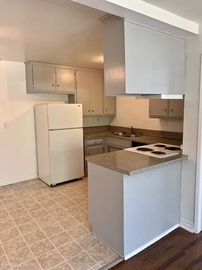 Foto del edificio - 10770 Lawler St