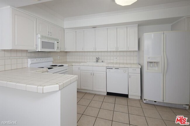 Building Photo - 3 br, 2 bath House - 837 Lincoln Blvd Apt 7