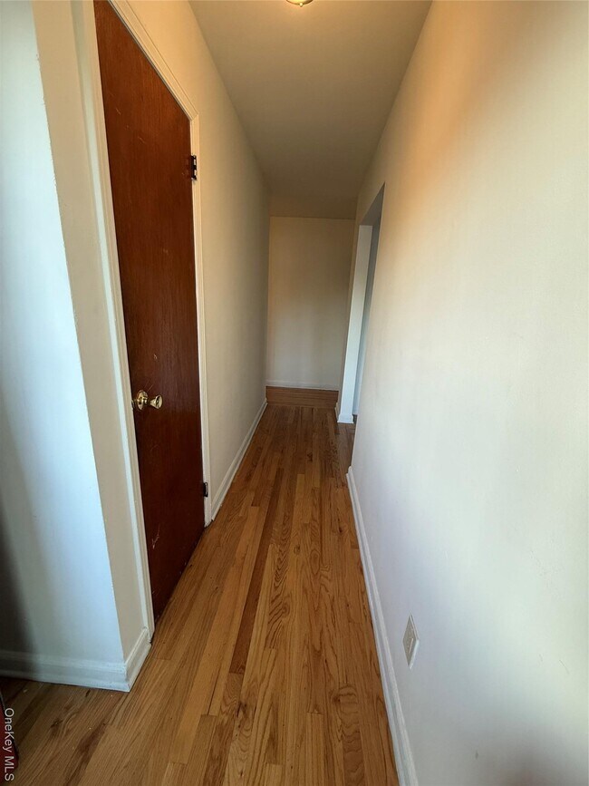 Building Photo - 301A Copiague Pl