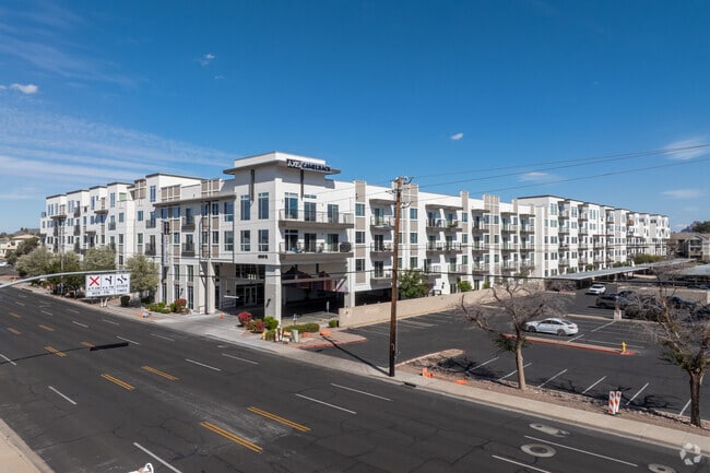 Axis Camelback - Axis Camelback Apartments