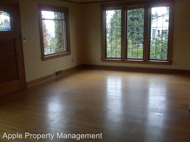 Building Photo - 3 br, 2 bath House - 2703 West Dravus St