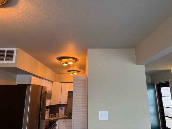Foto del edificio - 1705 Heatheridge Rd